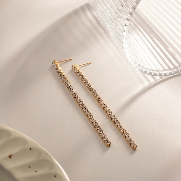18k Gold Plated Cubic Zirconia Tassel Earrings - Picture 6 of 9